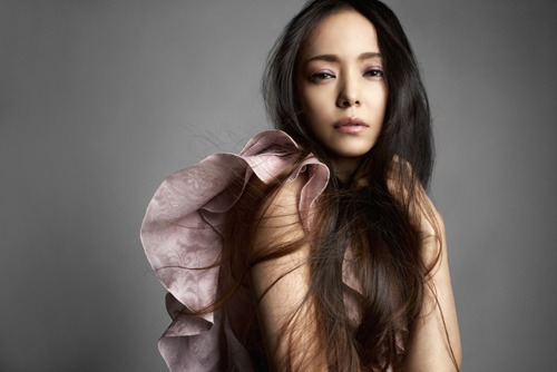 引退6年罕露面 安室奈美惠现踪夏威夷